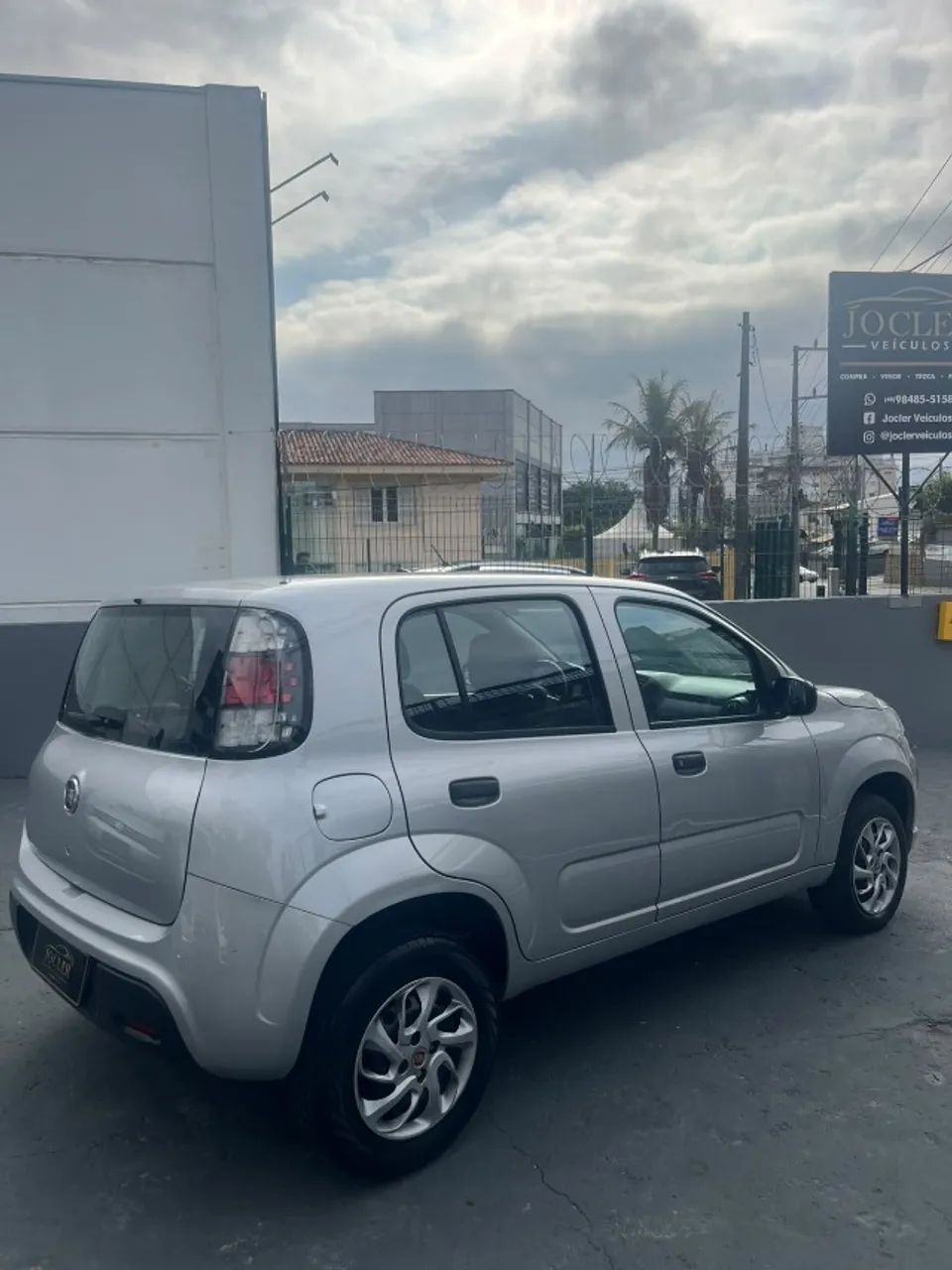 Fiat Uno Attractive 1.0 EVO Fire Flex 8V 5P 2019 - Foto 4