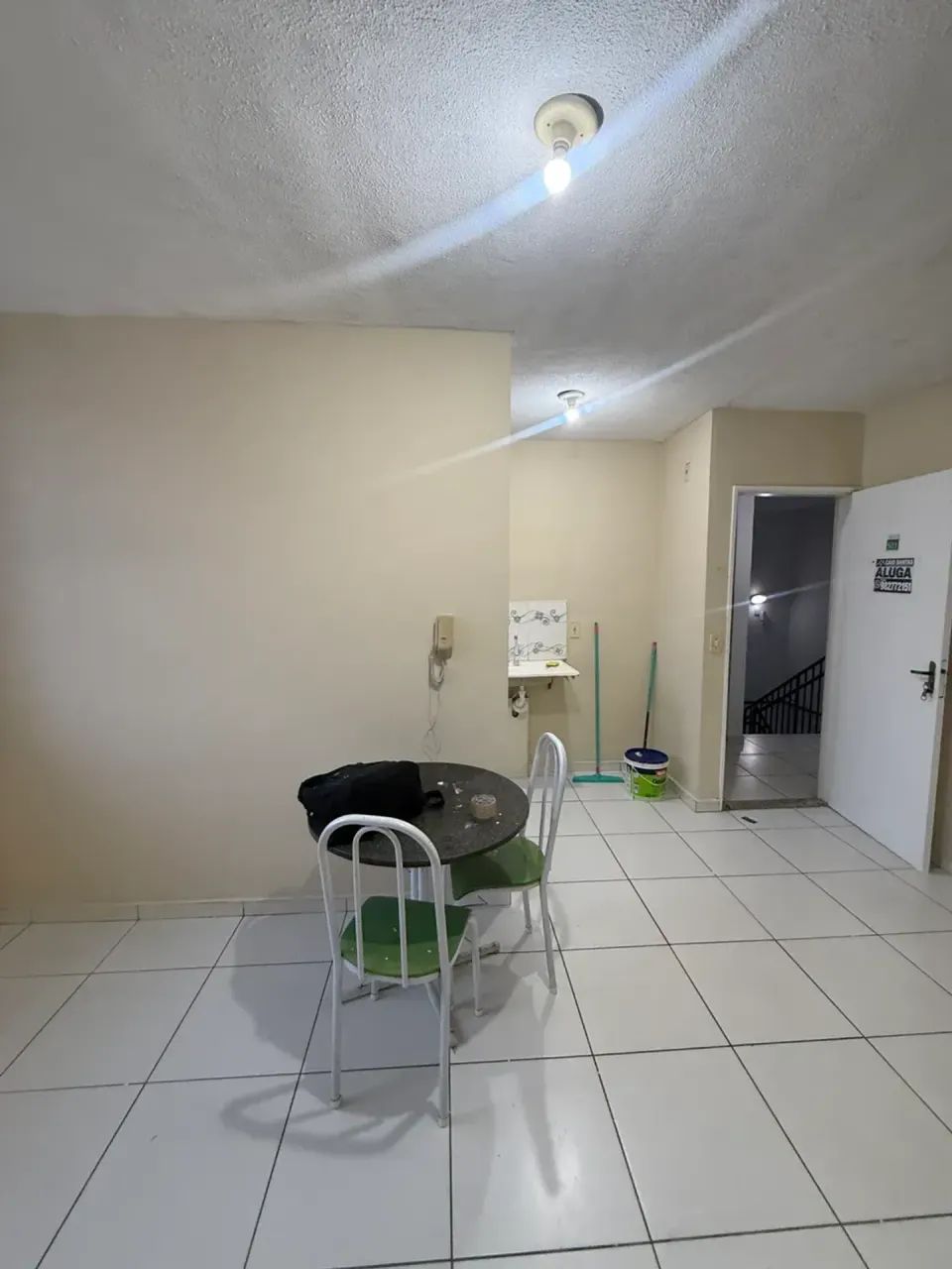 Ideal samambaia 5 andar escada bloco 10, peço caução - Foto 2