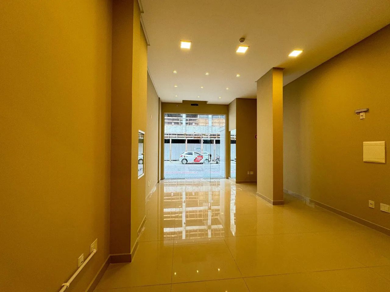 Sala comercial - localizado em Itapema / Meia Praia REF: DW650165 - Foto 5