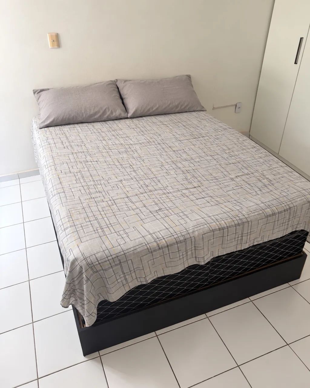 Cama Casal Plumatex + Base 1,38 x 1,88m - R$ 450 - Foto 2