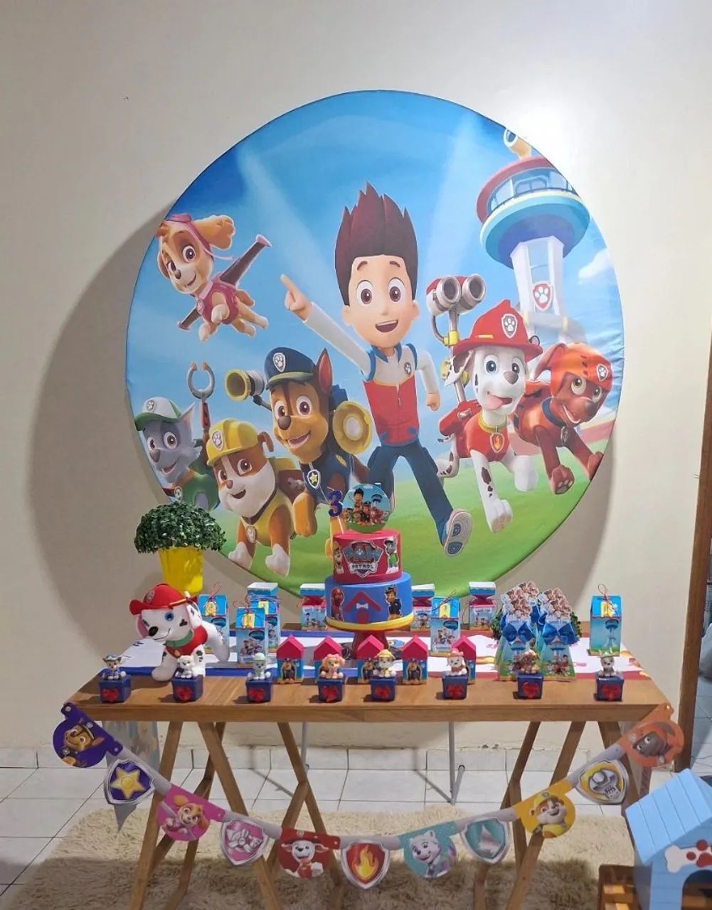 Painel sublimado e Bolo Fake