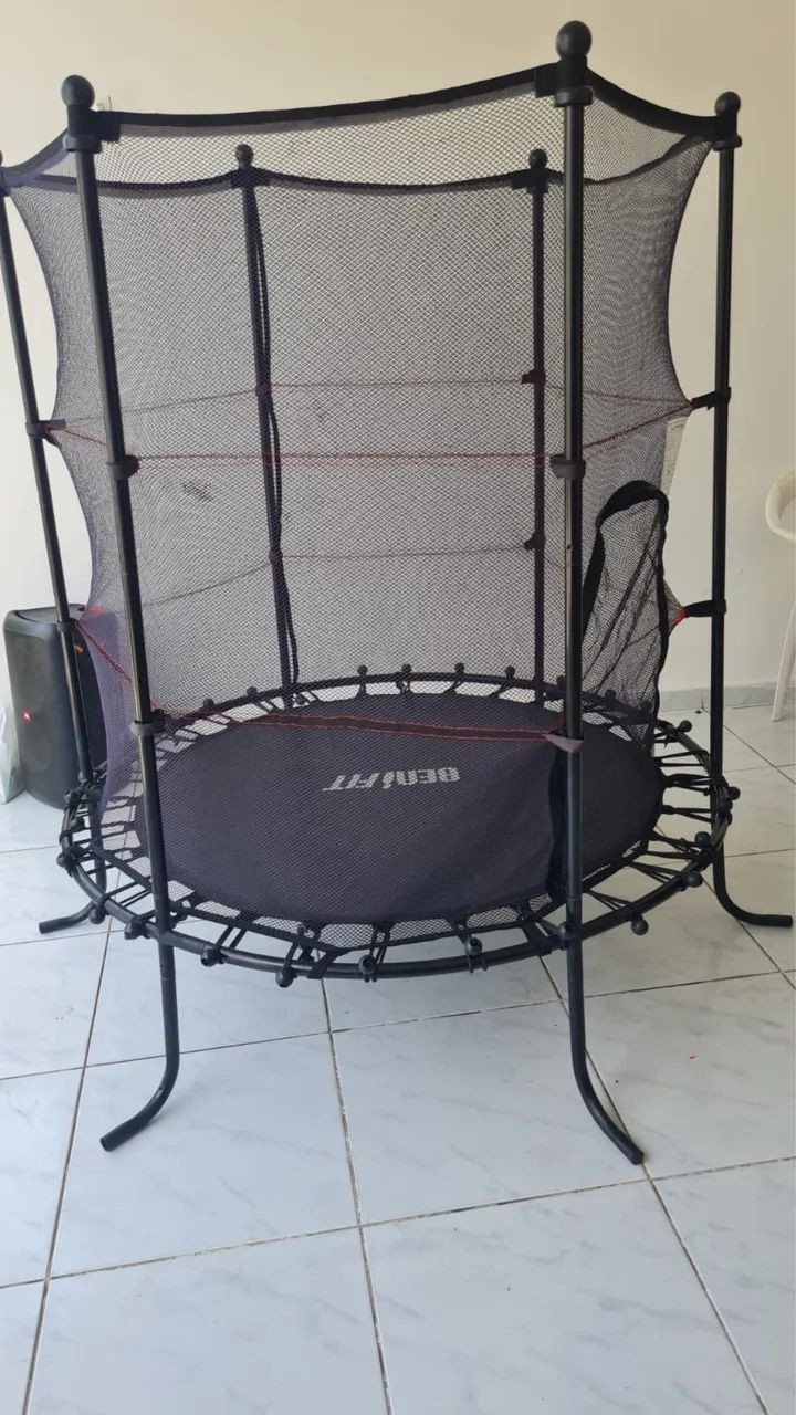 Cama elástica (pula-pula)