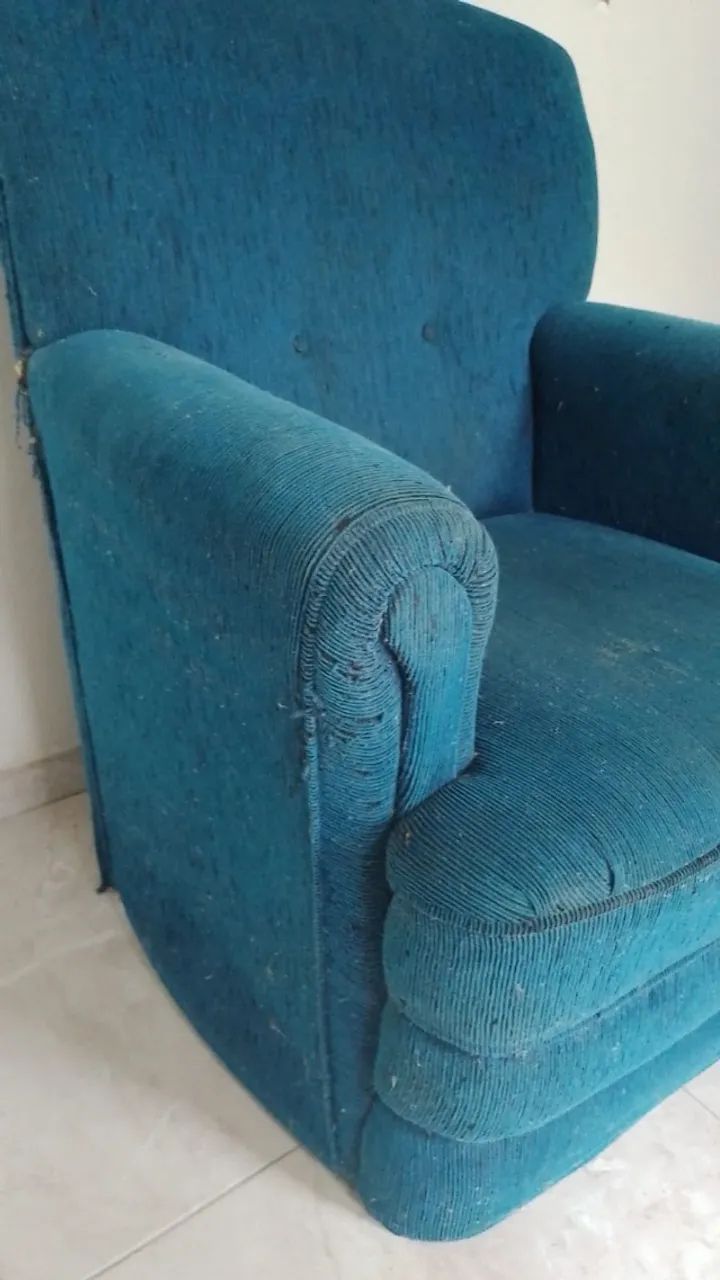 Poltrona Azul Vintage - Muito Confortável e Firme! - Foto 2