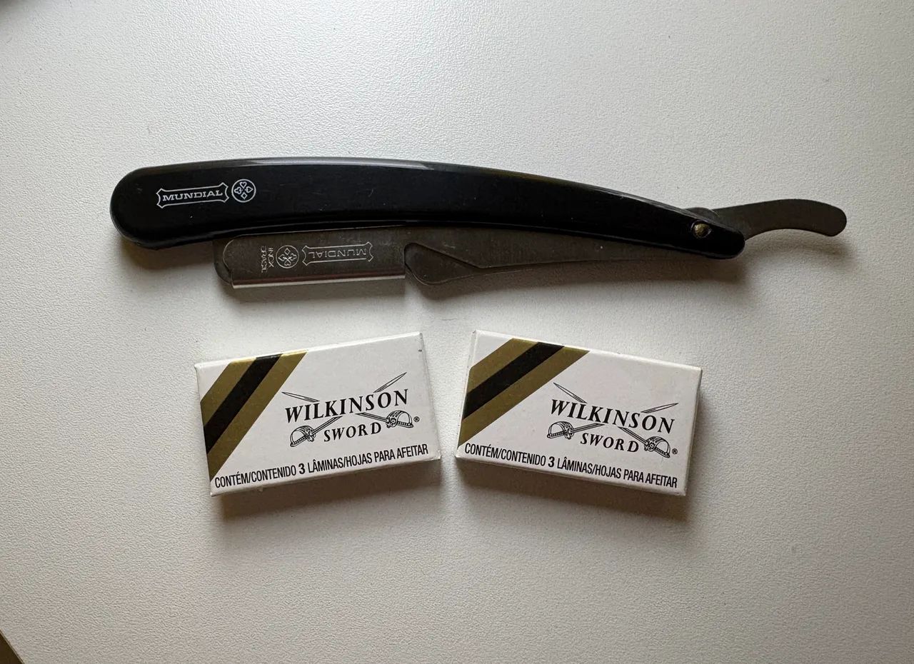 Navalhete + 2 Caixas Wilkinson 