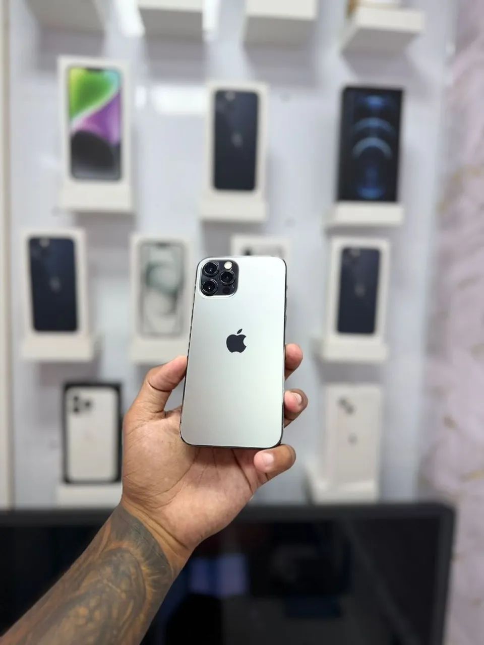 IPHONE 12 PRO 128GB BRANCO<br>R$ 1.999.00 TOP