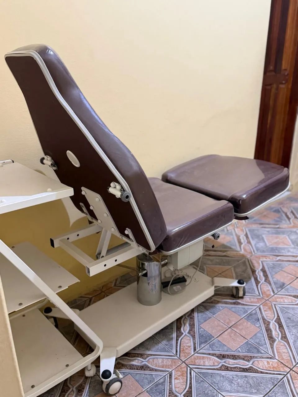 Cadeira Pontual Estética  - Foto 2