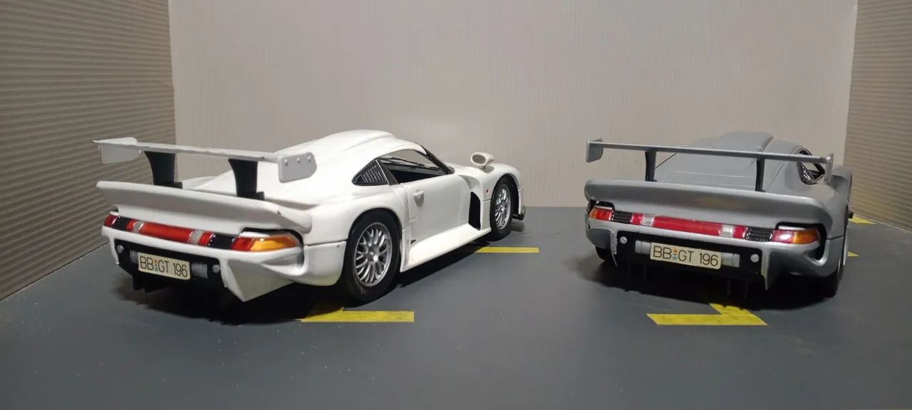 Porsche 911 GT1 - Foto 2