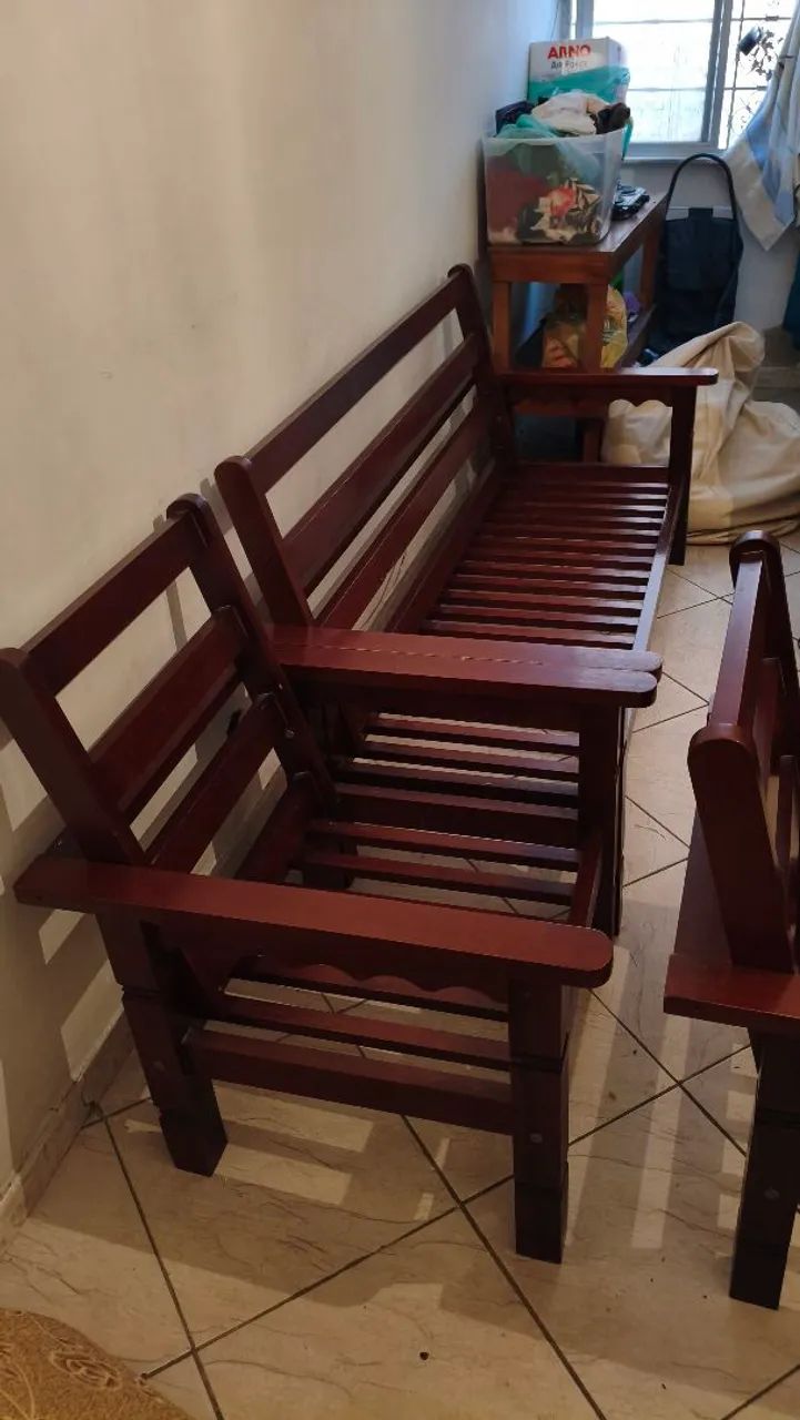 Conjunto de Sofás de Madeira  - Foto 4