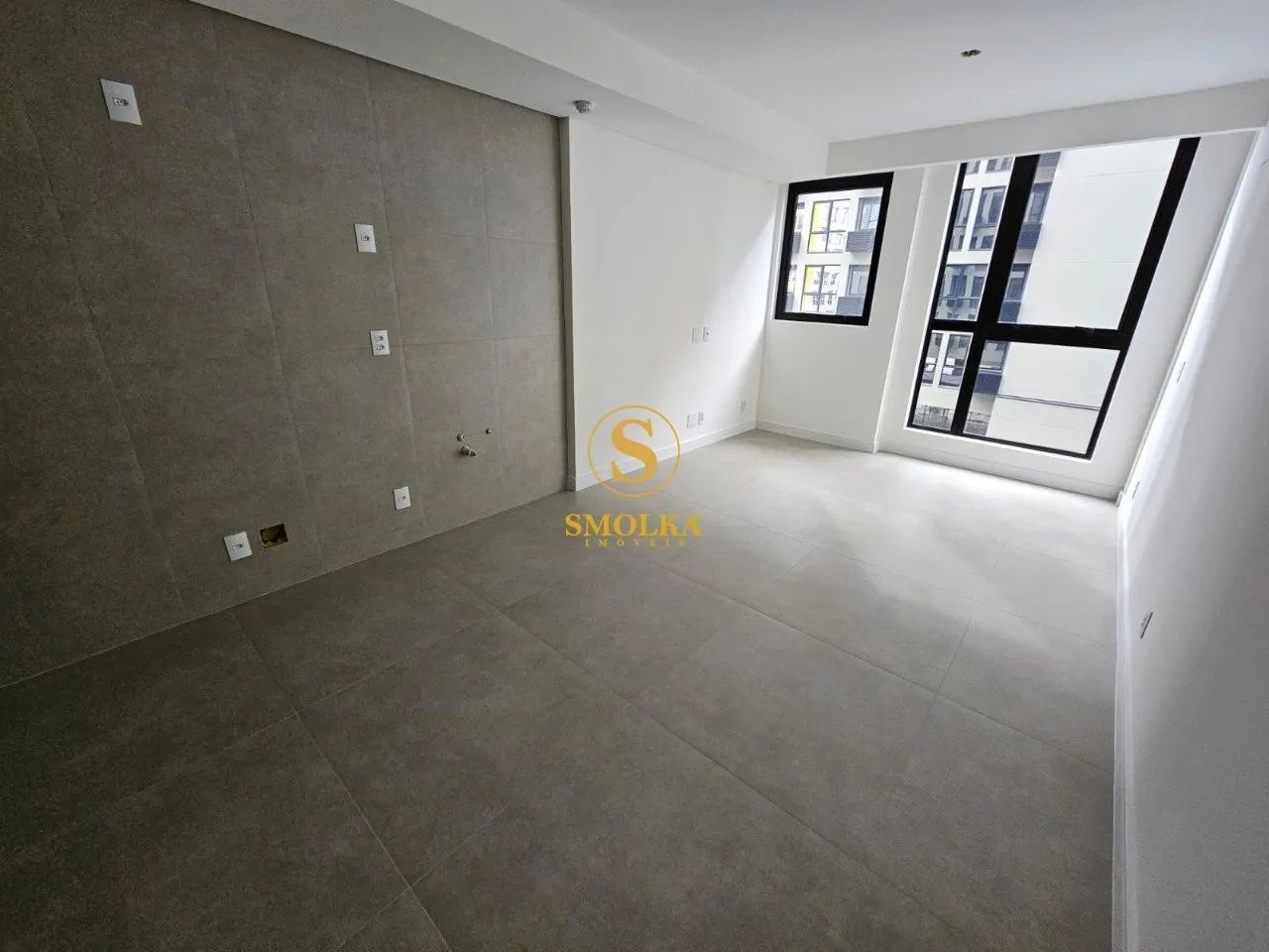 Studio para locação, sem vaga, bairro Trindade, Florianópolis/SC.