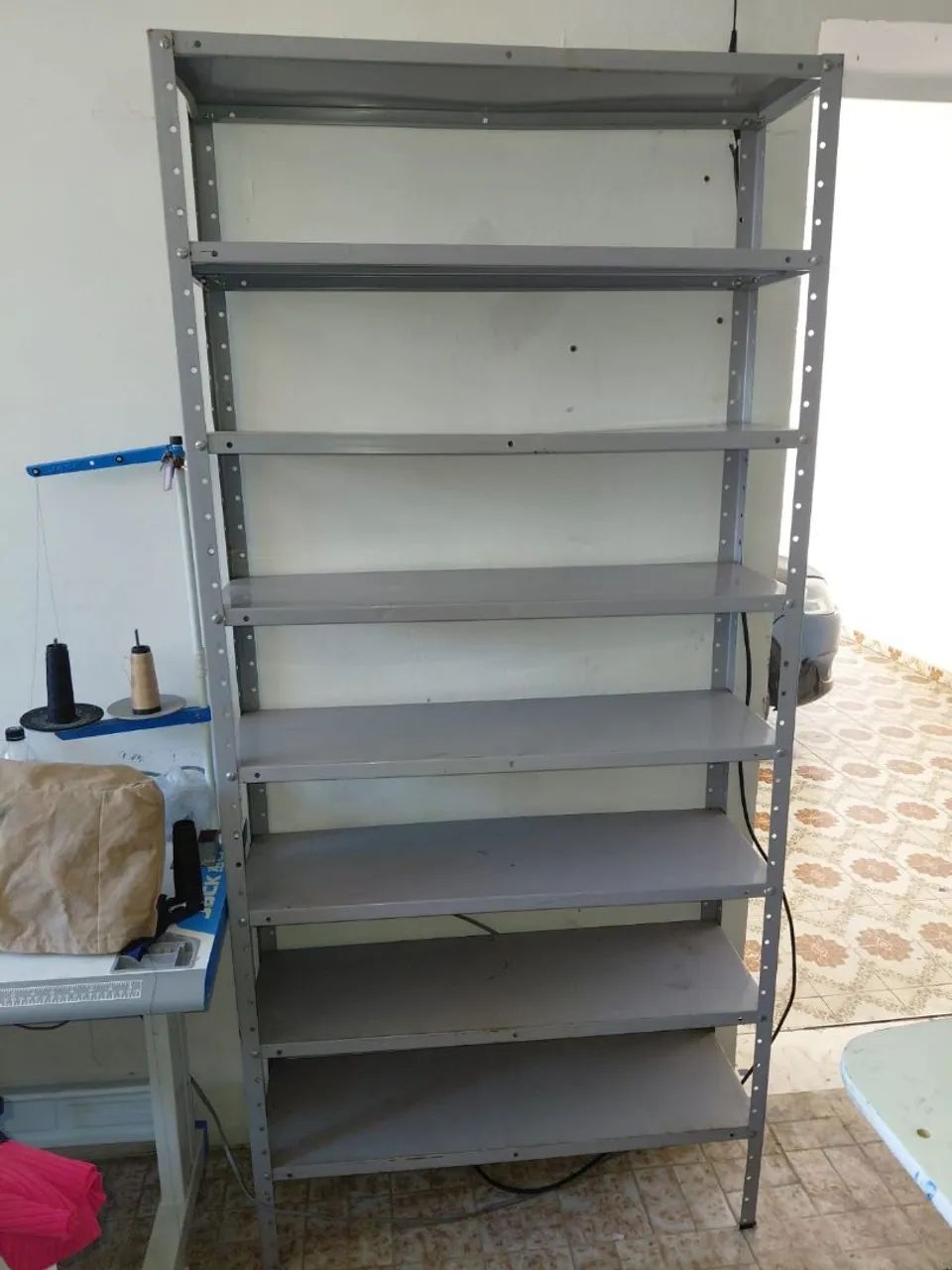 2 Prateleiras com 8 estantes cada uma - Foto 3