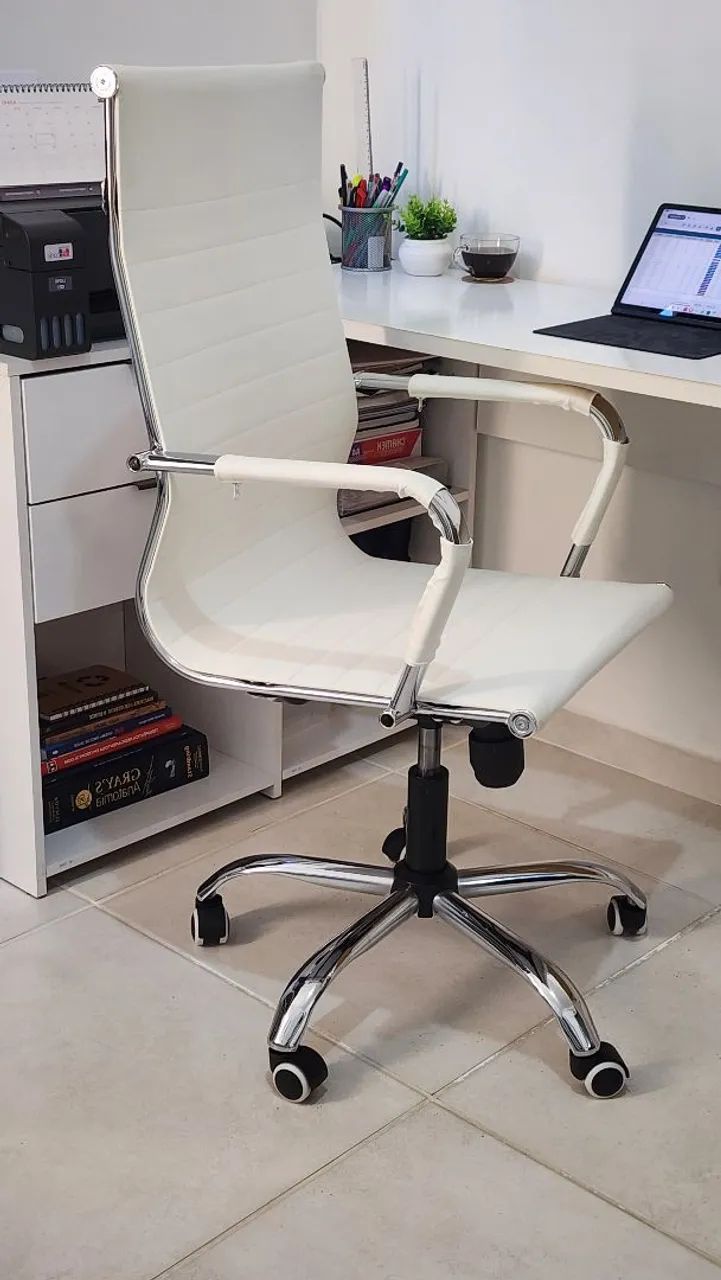 Cadeira de Escritório Esteirinha Nova
