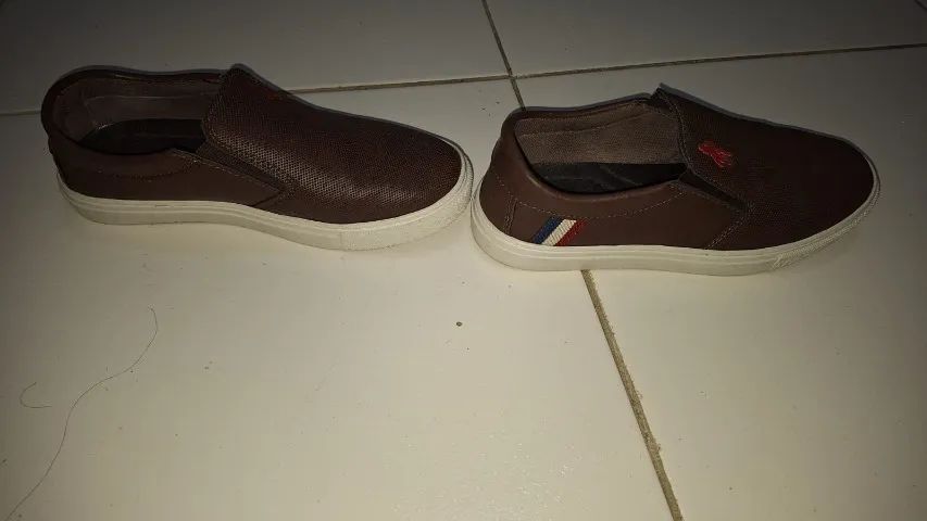 PAR DE SAPATO, Nº 39, COR MARRON. - Foto 3