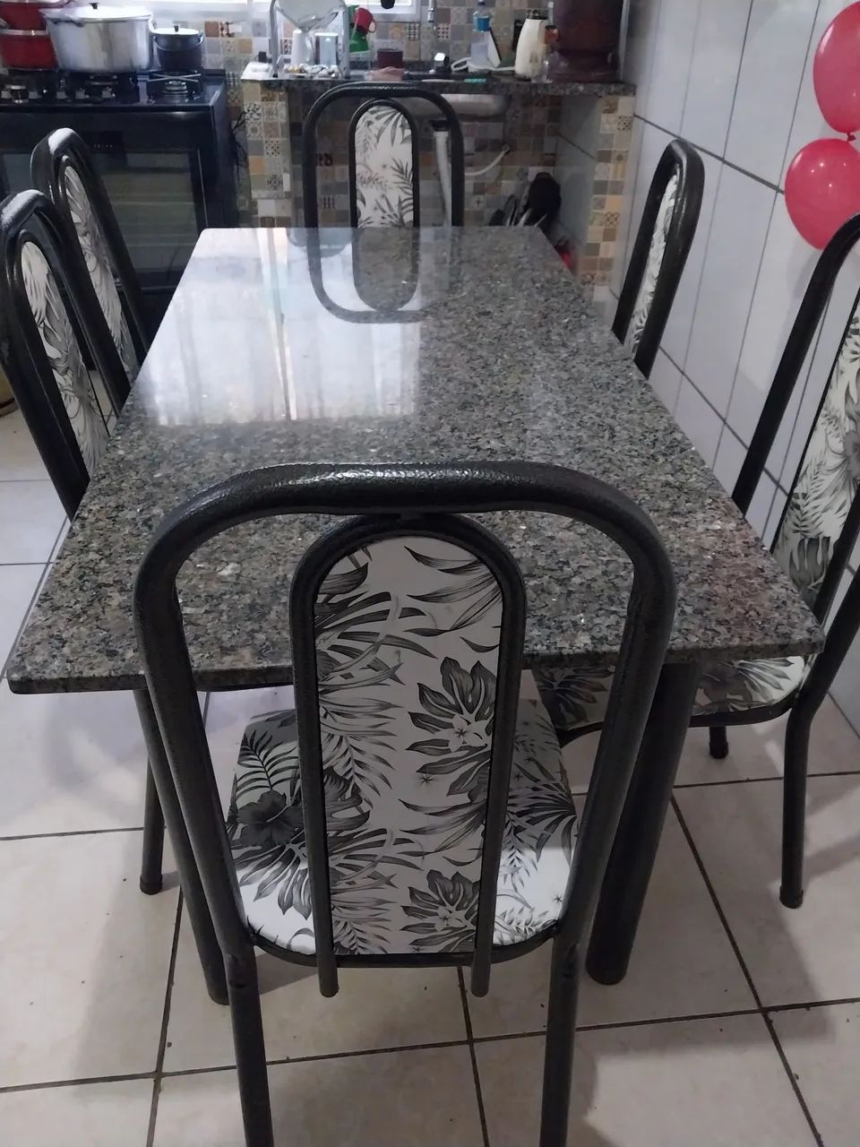 Mesa com 6 cadeiras  - Foto 2