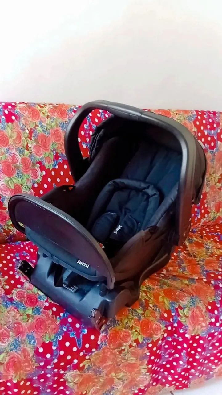 Bebê conforto com trava de segurança  - Foto 4