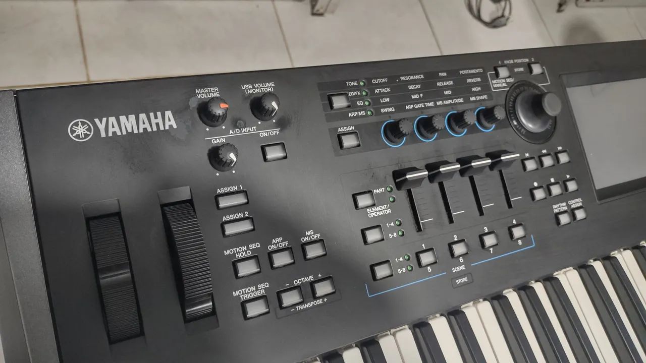 Yamaha MODX6 - Foto 2