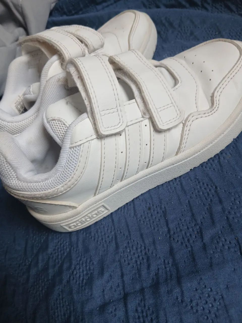 Tenis adidas original número 28