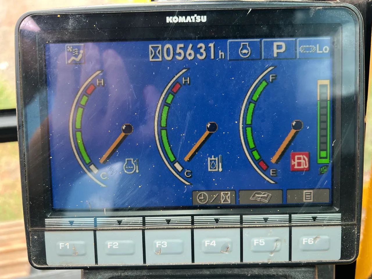 ESCAVADEIRA PC130-8 - SEMINOVA 2021 - Foto 4