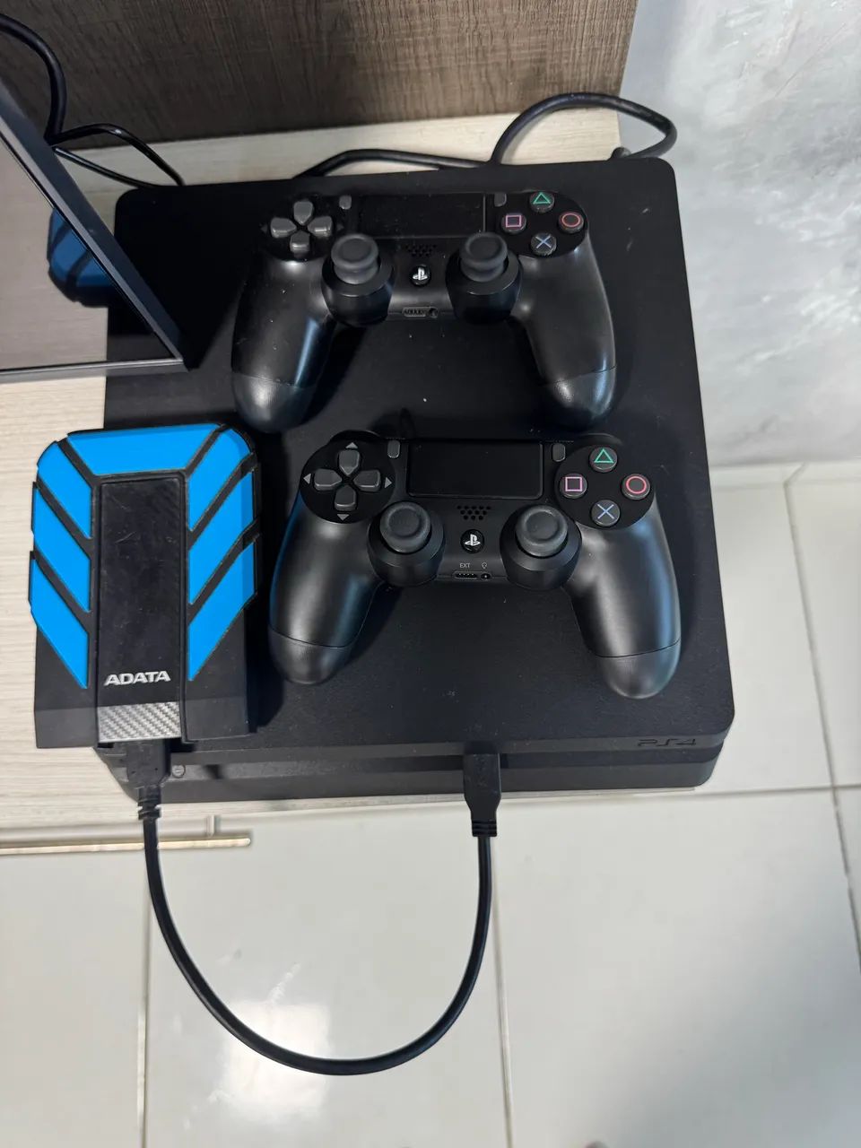Ps4 slim 1 TB