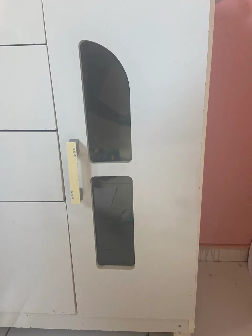 Vende se cômoda infantil branca - Foto 2