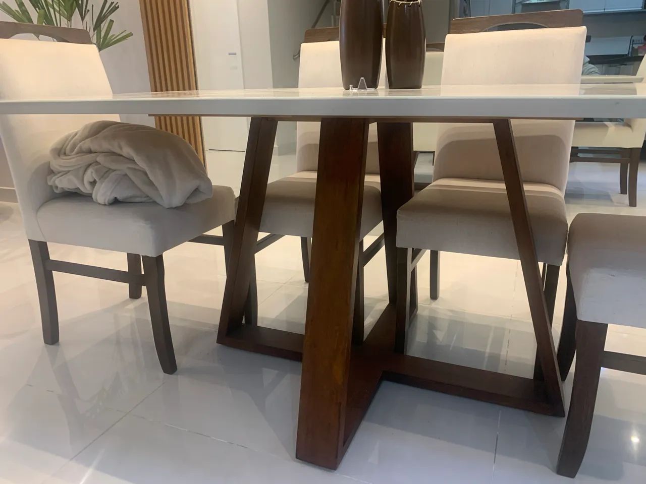 Vendo mesa com 6 cadeiras  - Foto 4