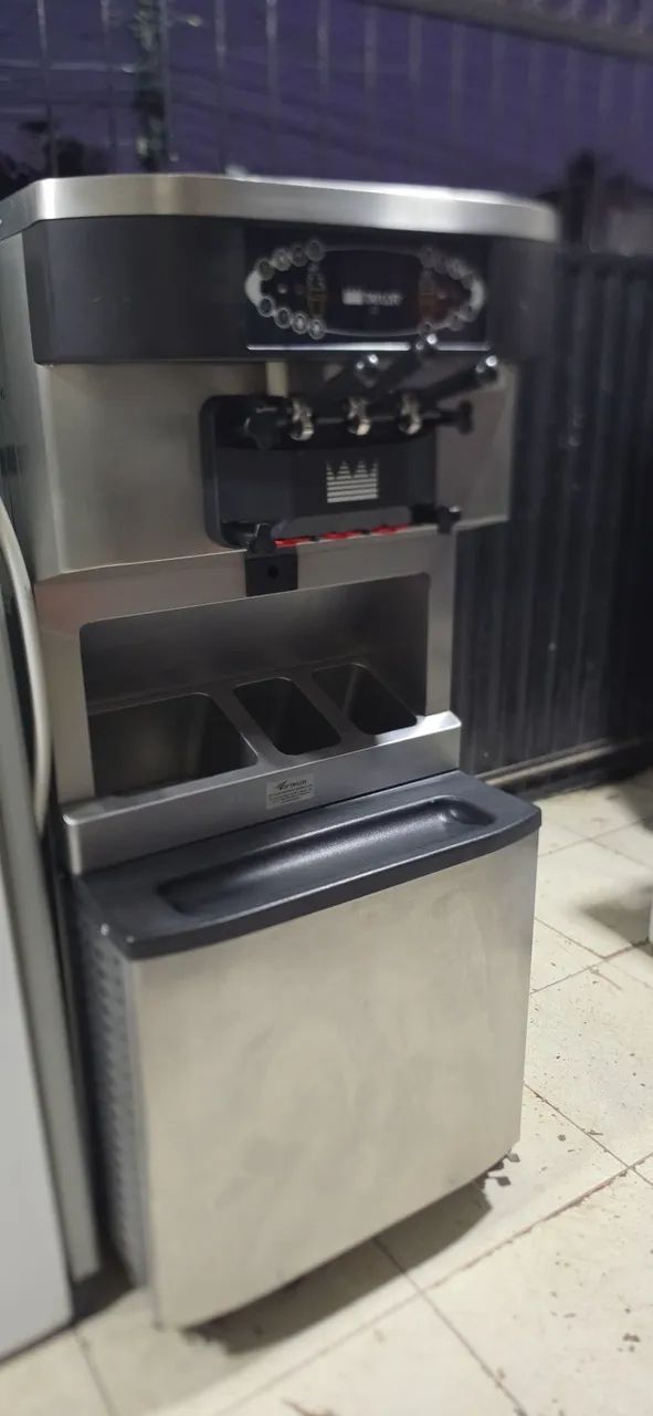 Máquina de sorvete Taylor C716 - Foto 3