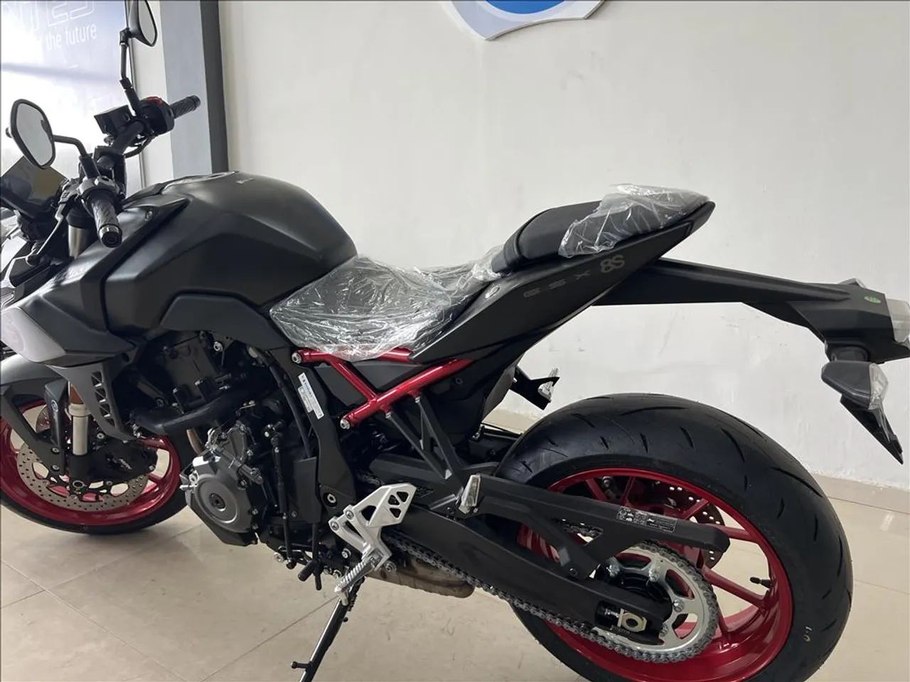 SUZUKI GSX 8S - Foto 5