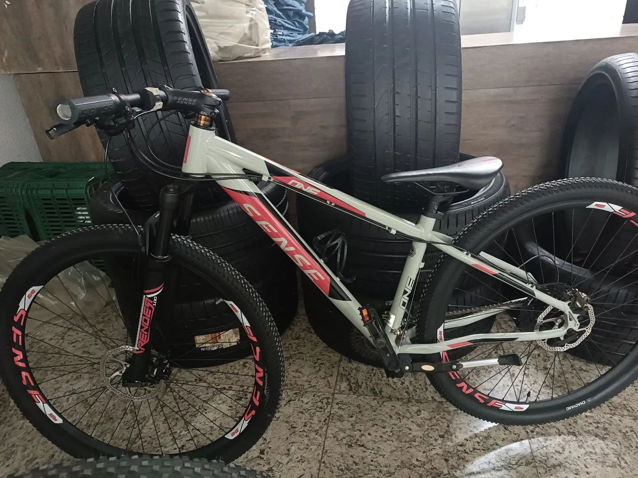 Bicicleta Aro 29. Bem conservada Volor 1.500    Cel: *