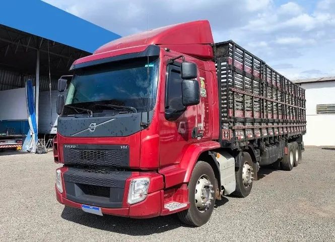 Volvo vm 330 8x2 - 2022 Carga seca   - Foto 2
