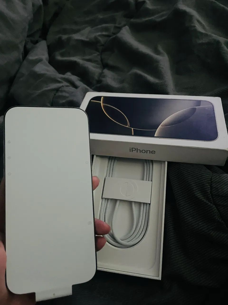 iPhone 16 pro max - Foto 2
