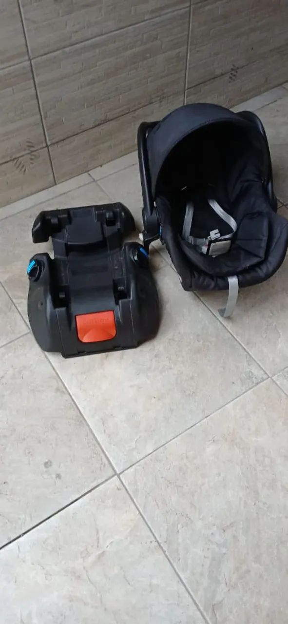 Vendo carrinho de bebe 3 em 1 - Foto 5
