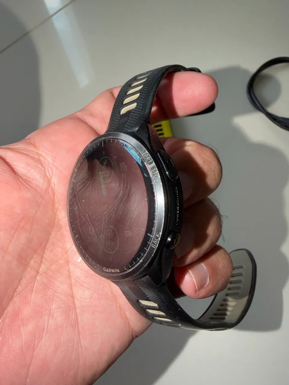 Garmin Forerunner 965 Seminovo + Pulseira Extra - Foto 3