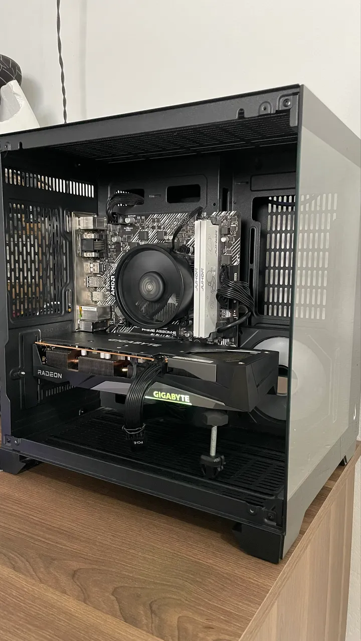 PC completo Lenovo Corei5 8°GER 8gb ram, SSD 256G, monitor 19