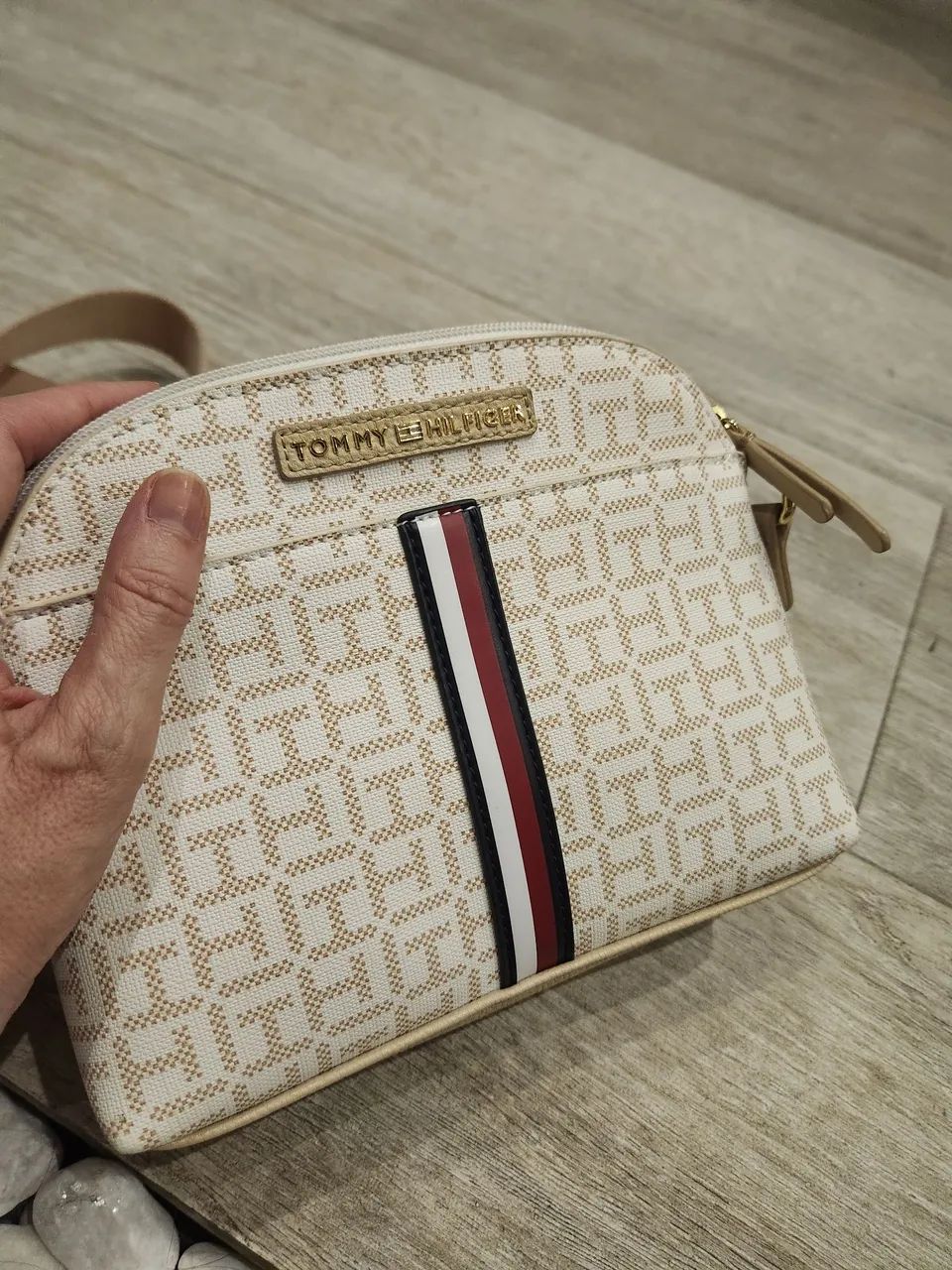 Bolsa Tommy Hilfiger crossbody - Foto 2