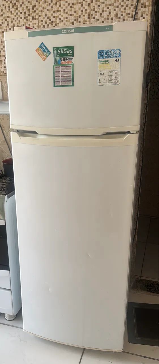 Geladeira Cônsul (com defeito)