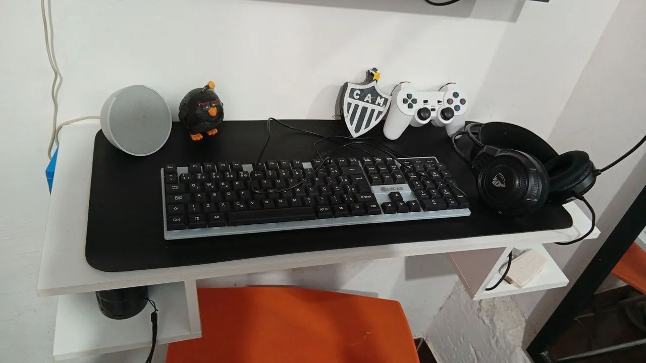 Teclado semi mecânico 100% 30$