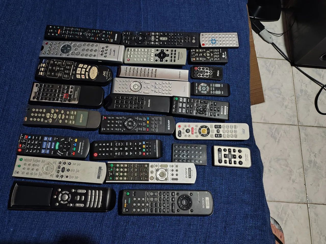 Controles remoto diversos leia 