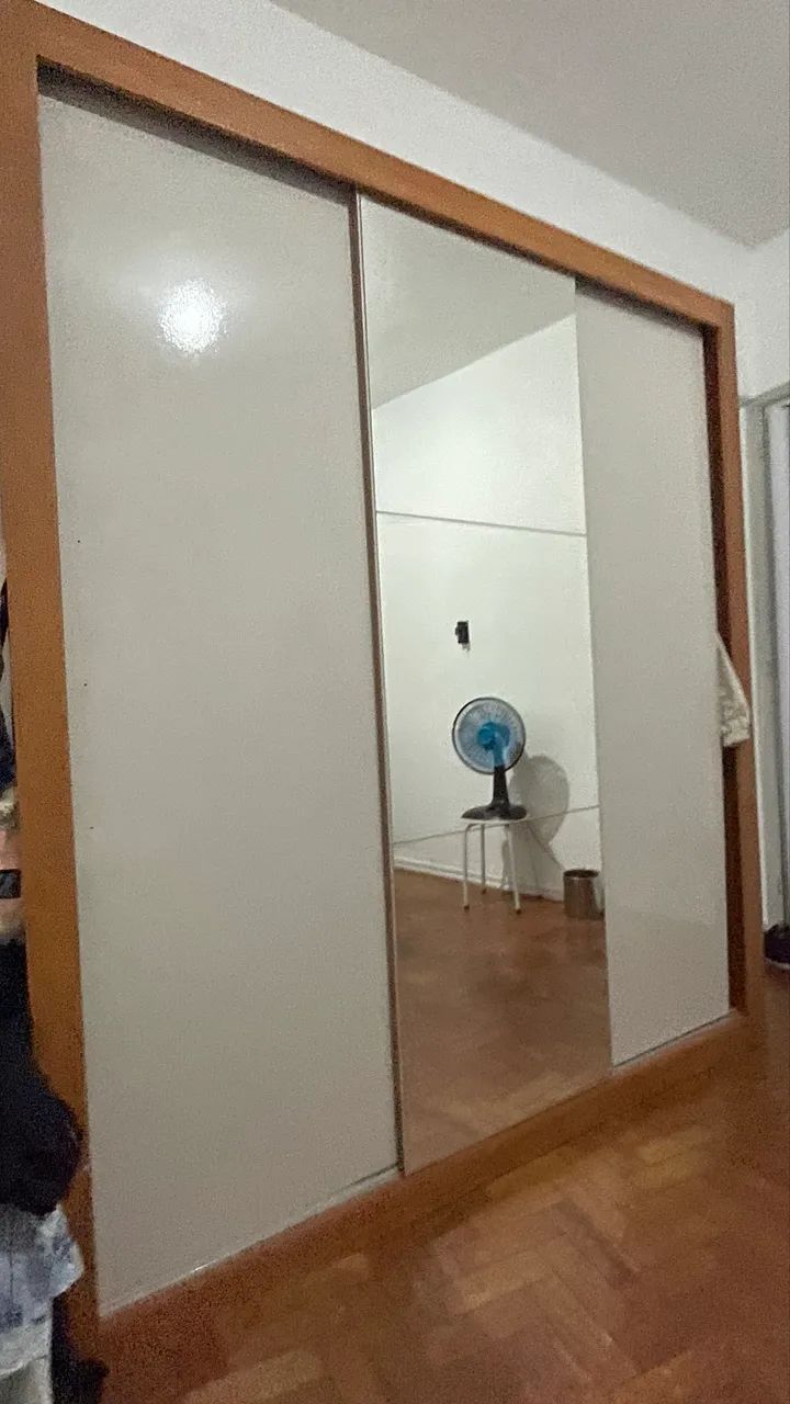 Guarda roupa em ótimo estado 