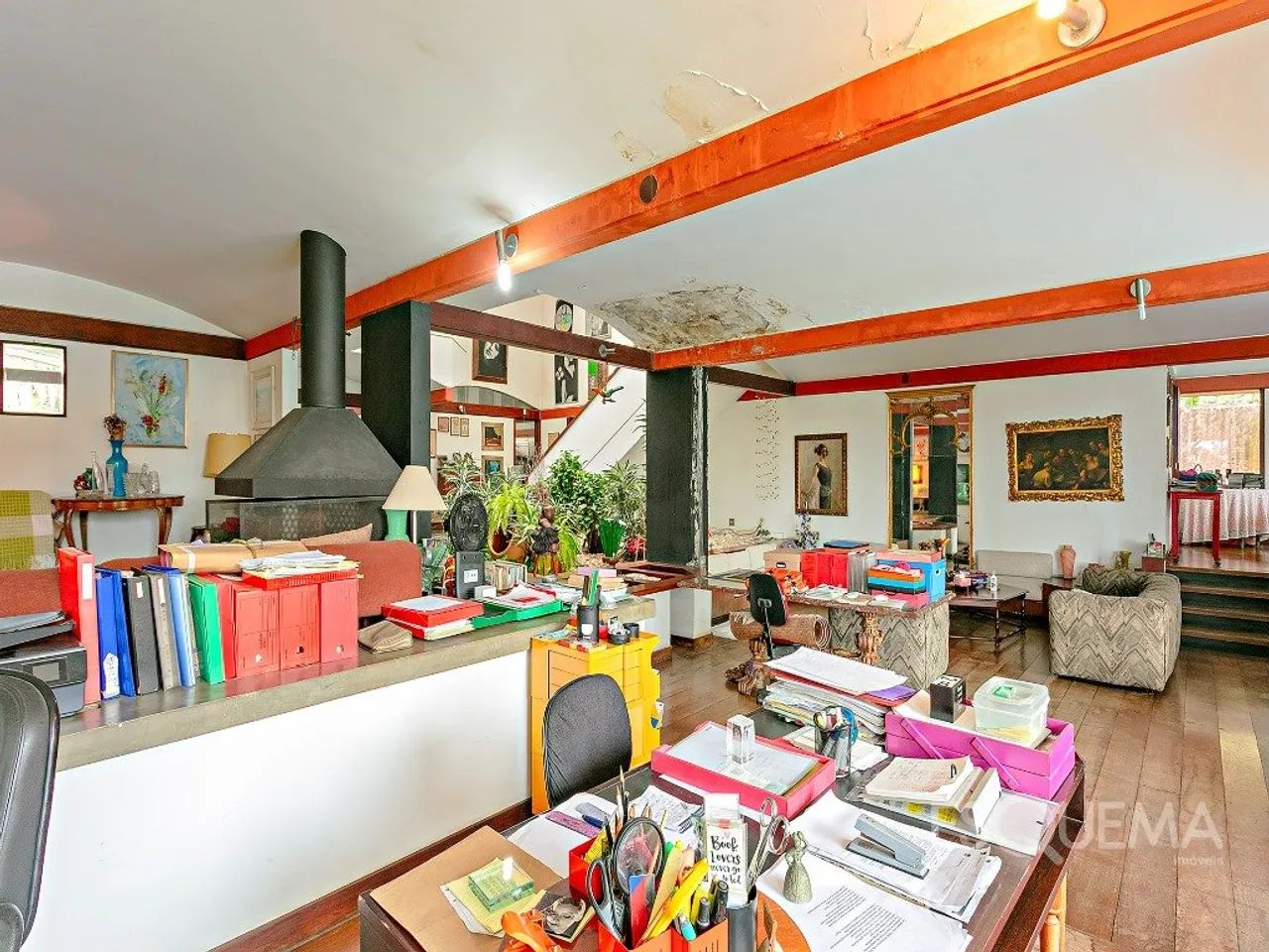 Casa cercada por verde em rua tranquila - Foto 5