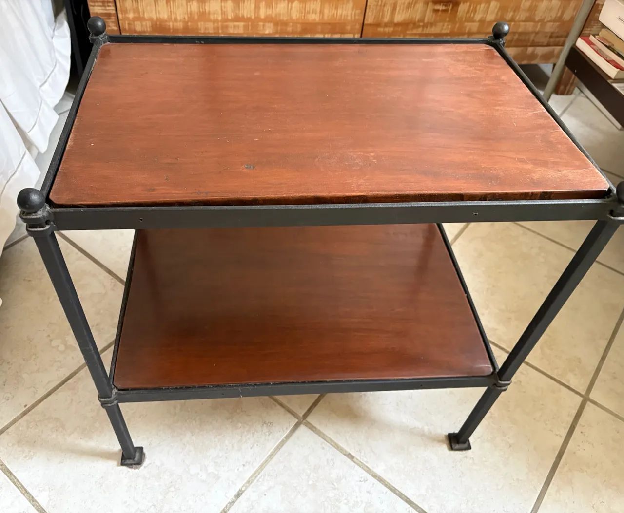 Mesa lateral/Mesa de apoio estilo industrial-Alt 60cm/Comp 60cm x 39cm.RETIRAR no local - Foto 4