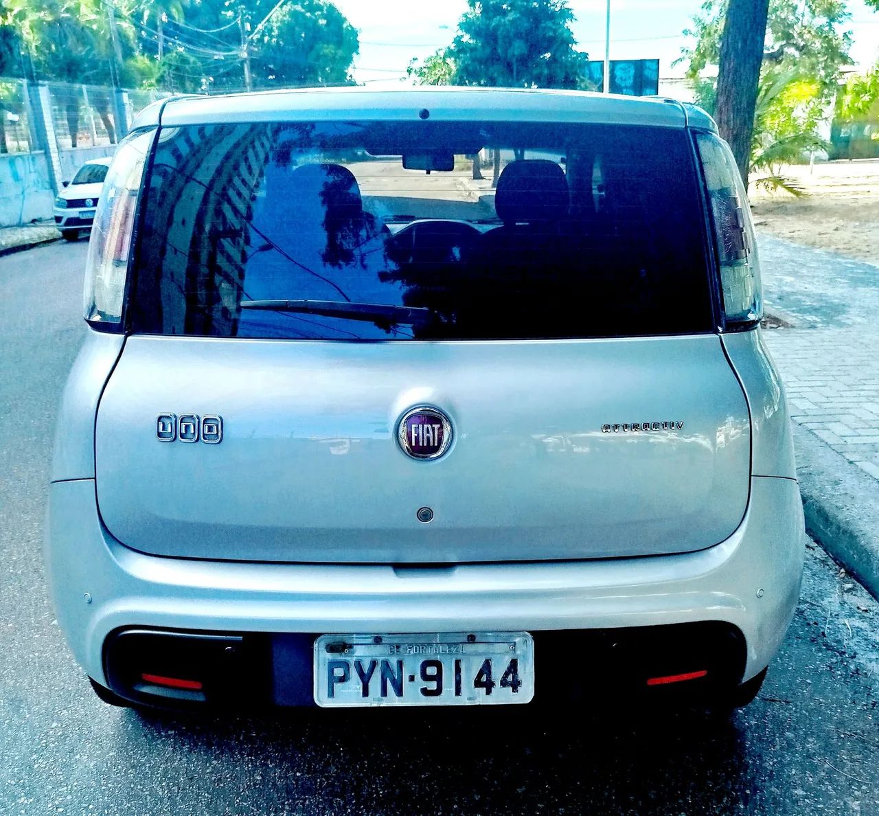 Fiat Uno Attractive 1.0 Flex 6V 5P 2017 - Foto 5