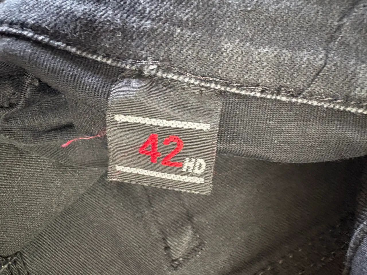 Calça jeans + cinto de brinde  - Foto 4
