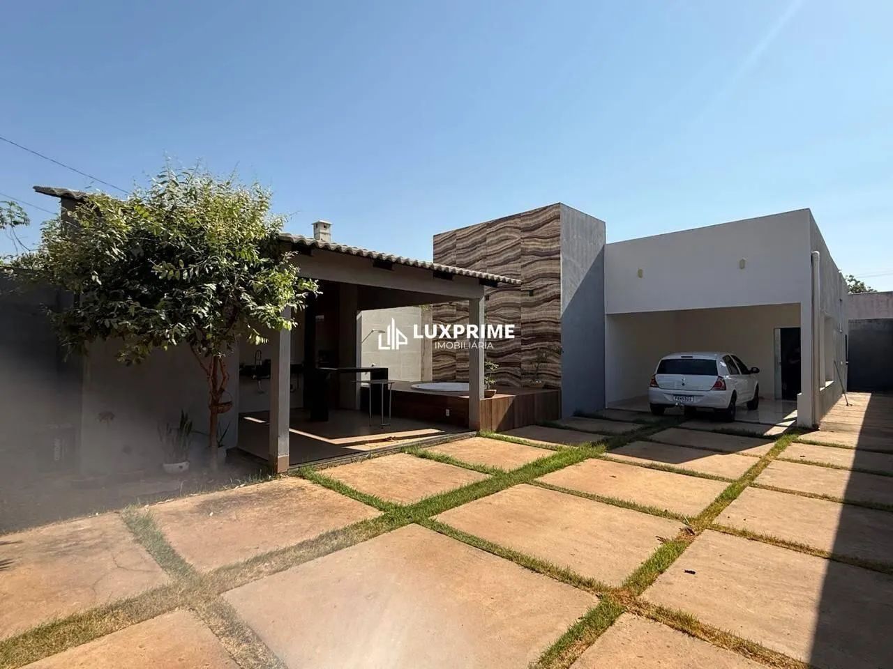 Casa com 2/4 mobiliada setor Jardim do Porto em Luzimangues