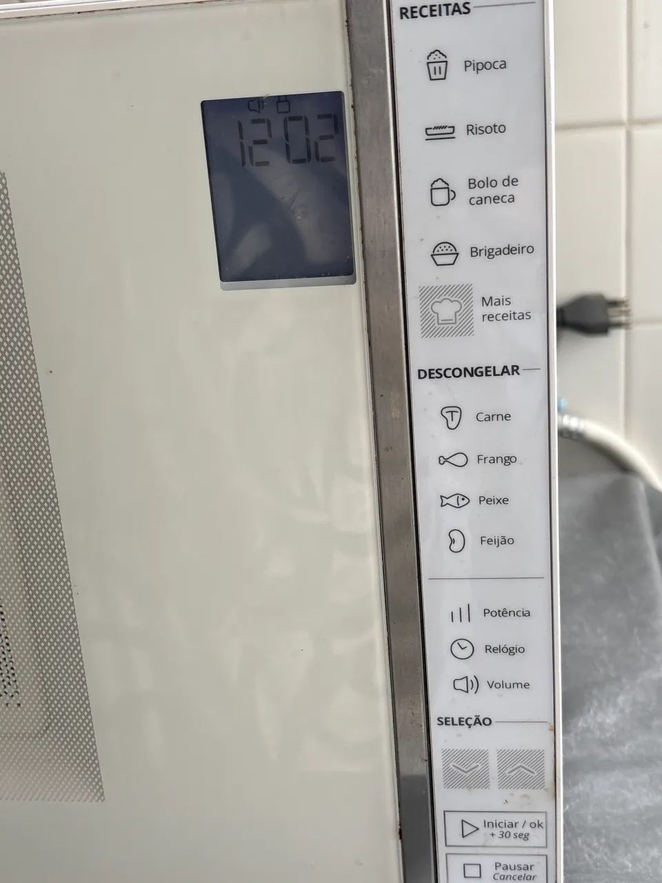 Microondas Brastemp 32 L - Foto 3