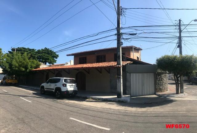 Casa duplex no Papicu, Ponto comercial de esquina, 4 quartos, 2 vagas, próx Av.Santana Jr