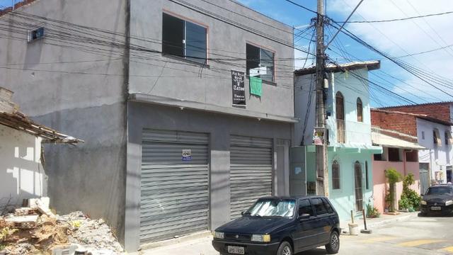 Predio comercial com galpão e dois apartamentos
