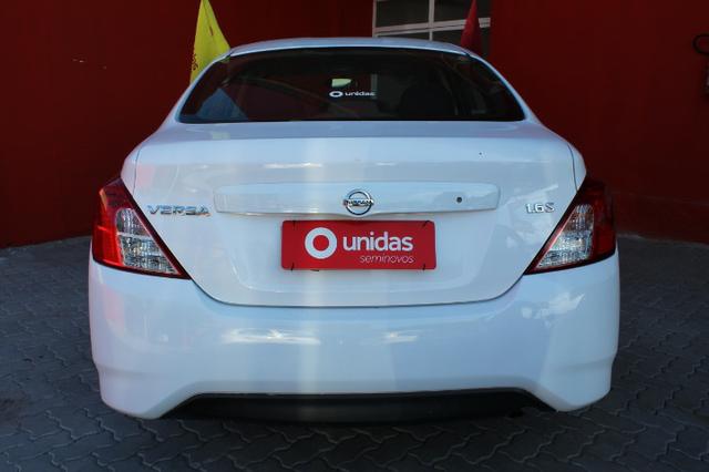 Nissan Versa 1.0 Conforto mec 17/18 ( - Foto 5