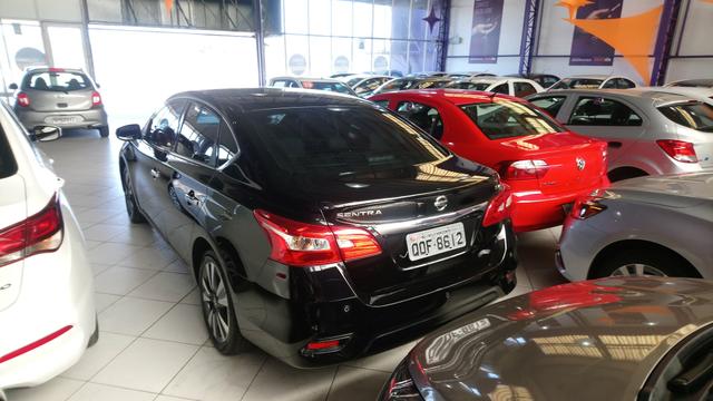 Sentra SV 2.O 2018 - Foto 4