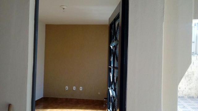 Ótima casa localizada no Jd Res Emprel - Foto 2