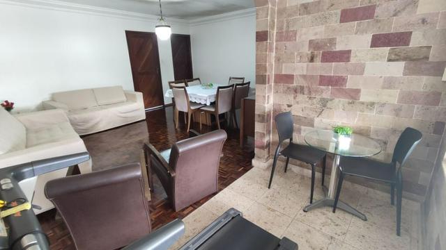 Apartamento grande e conservado