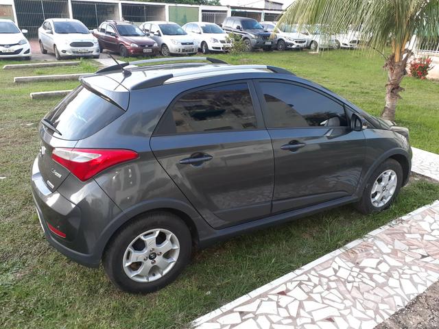 Vendo Hb20x 1.6 Aut. completo 13/14. Carro impecável!